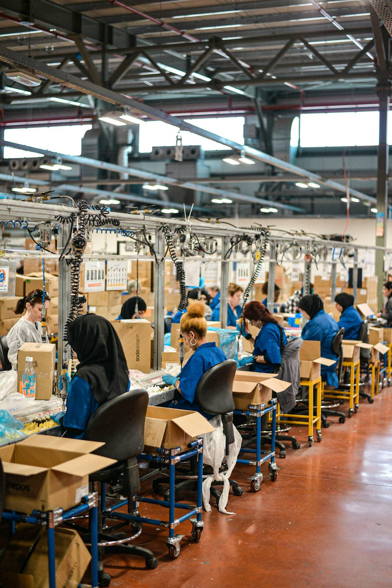 Assembly and packing line